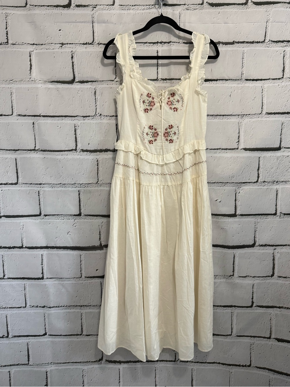 NWOT Moon River Floral Embroidered Midi Dress Ivory Size M - Picture 3 of 16